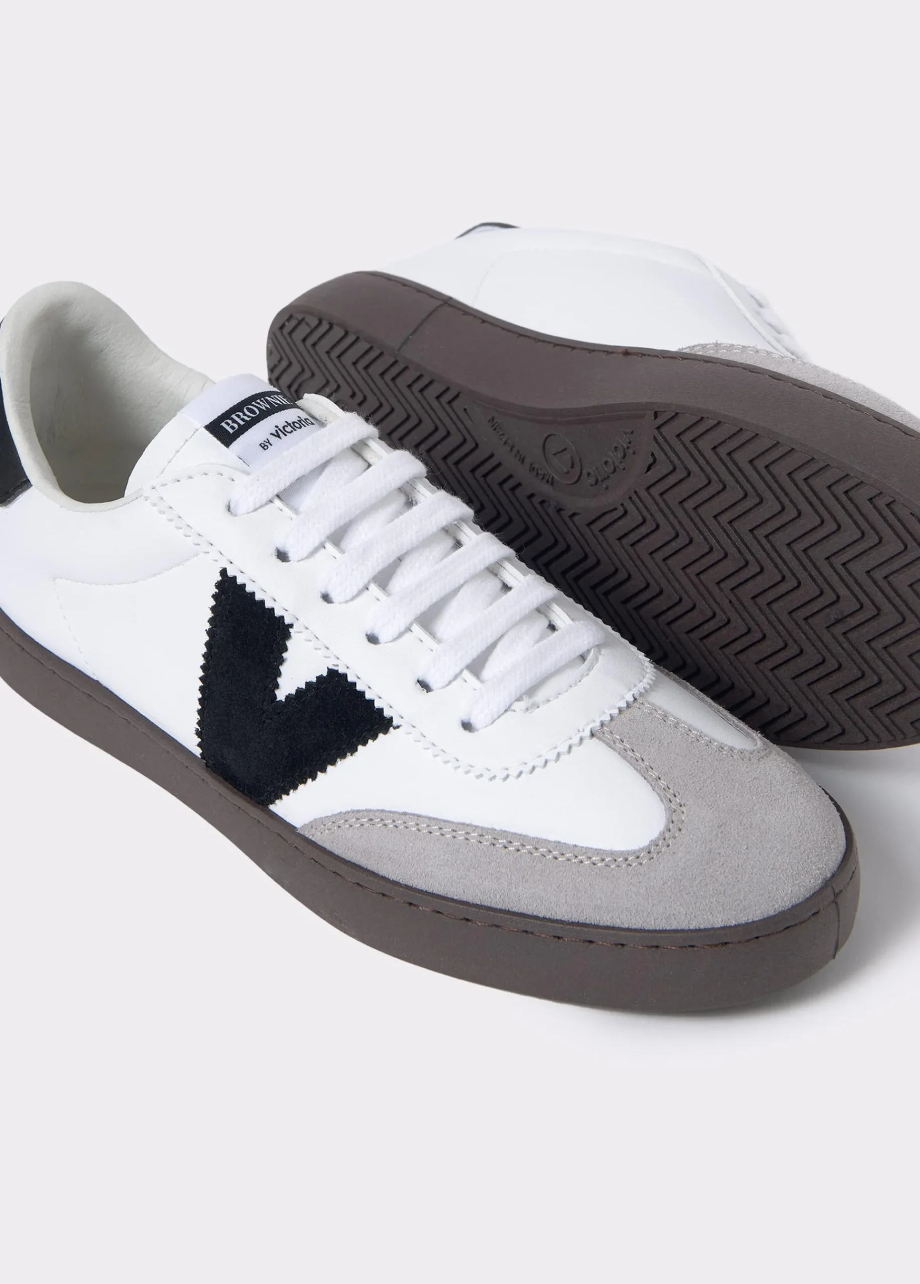 Brownie Zapatos*Bamba blanca colaboración con Victoria