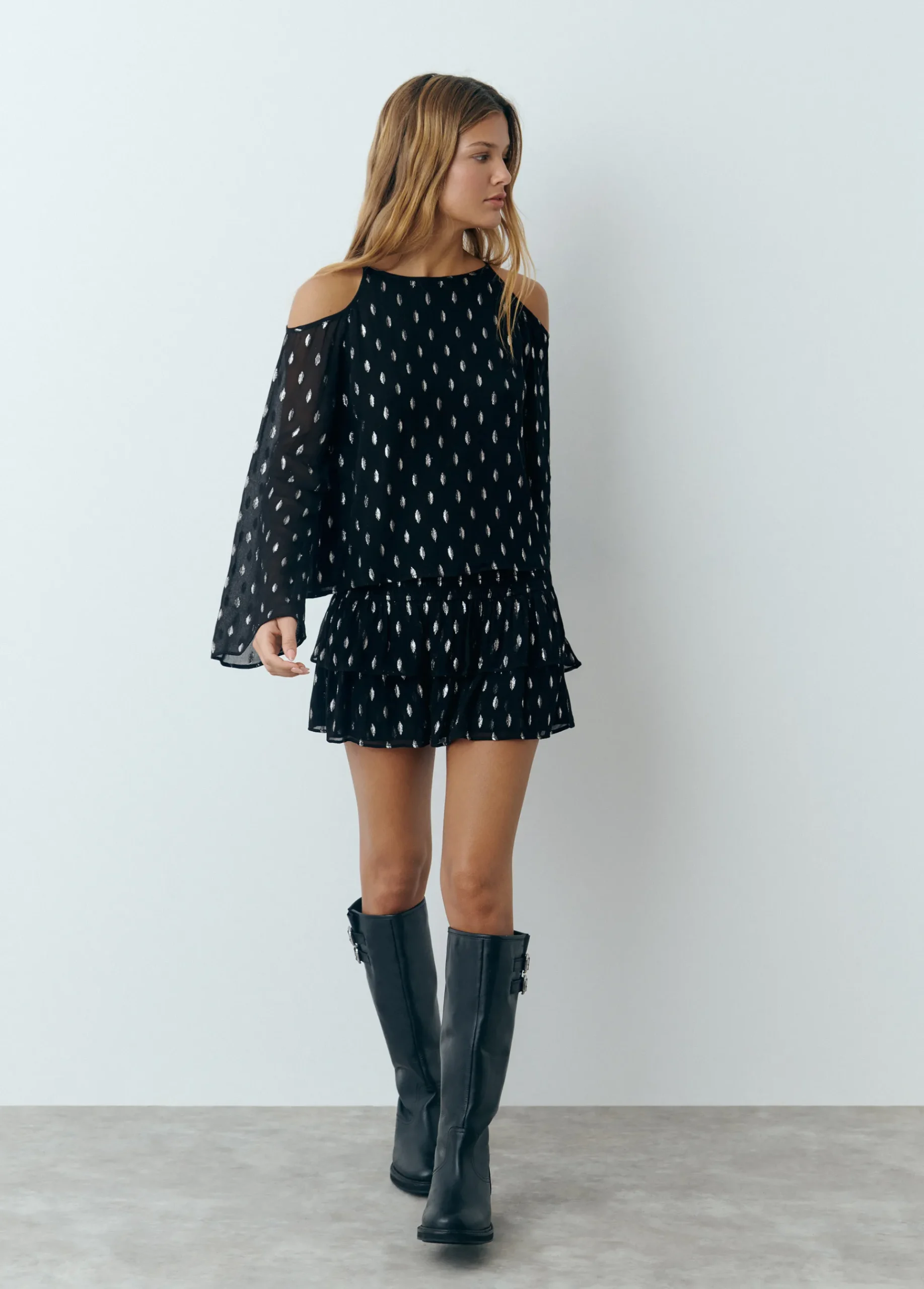 Brownie Camisas Y Blusas|Total Look*Blusa offshoulder brillo Negro