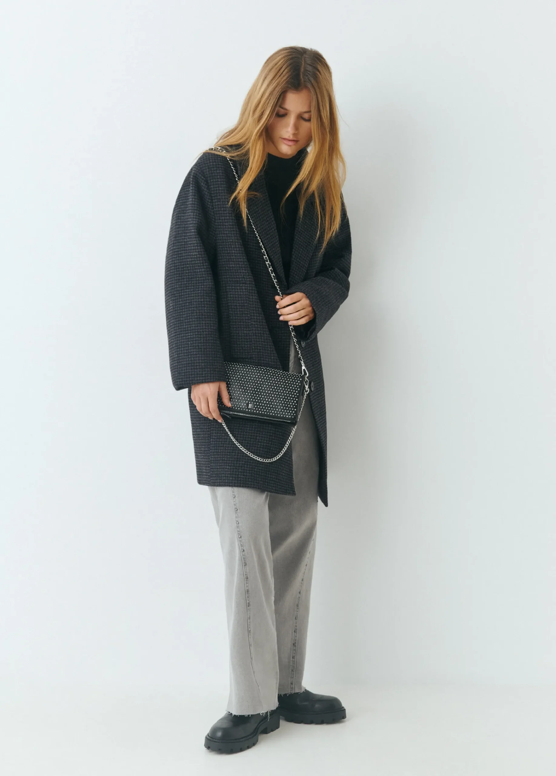 Brownie Bolsos*Bolso solapa tachitas Negro