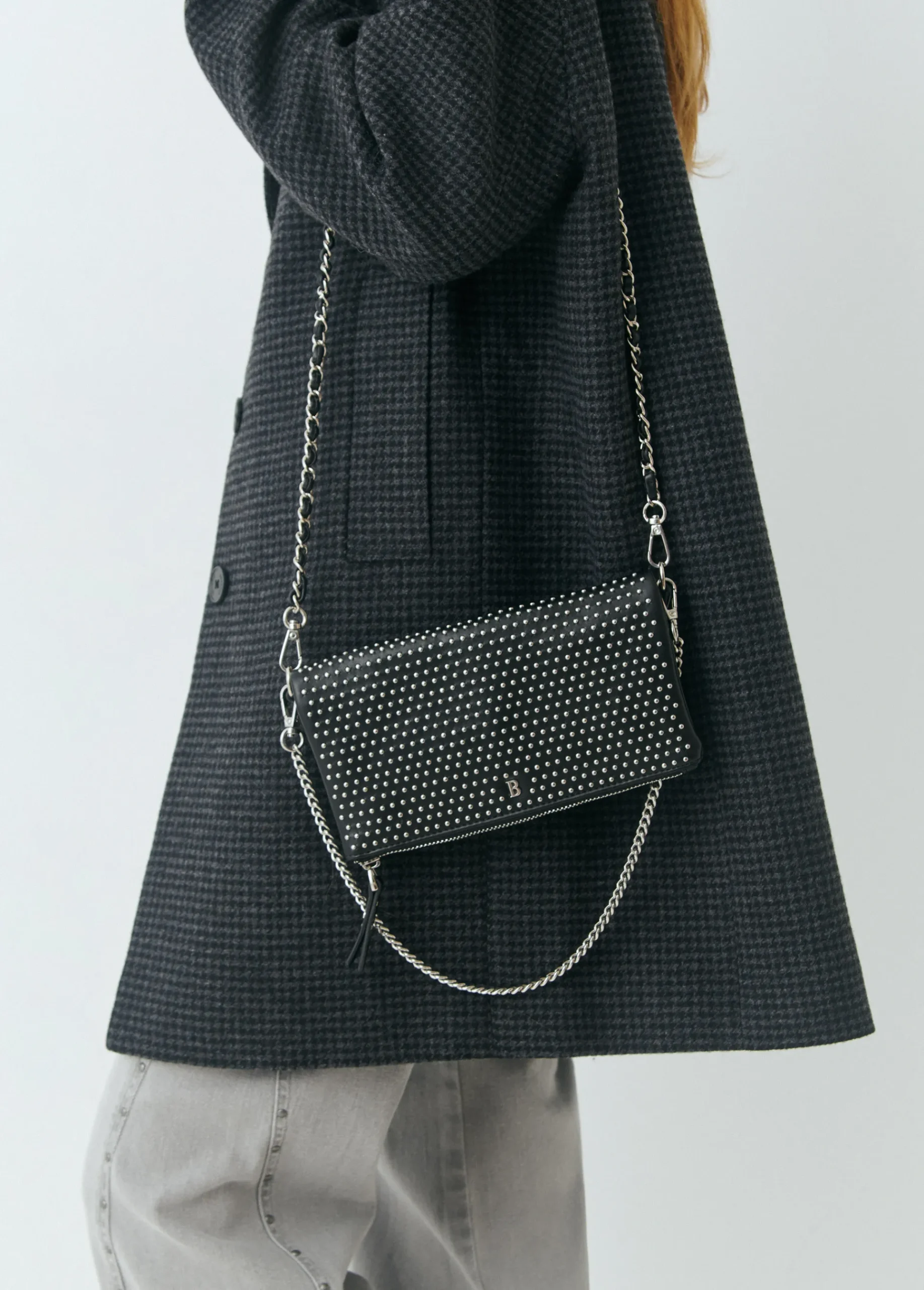 Brownie Bolsos*Bolso solapa tachitas Negro