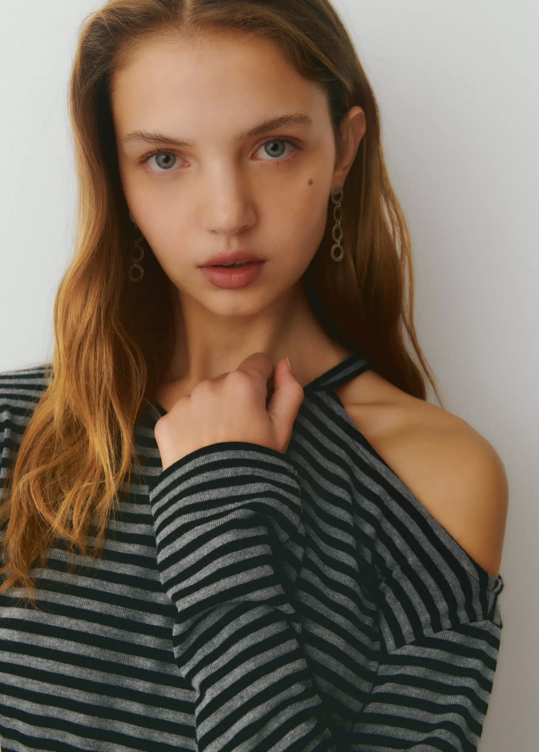 Brownie Camisetas Y Tops|Total Look*Camiseta cut-out hombro raya tejida Negro