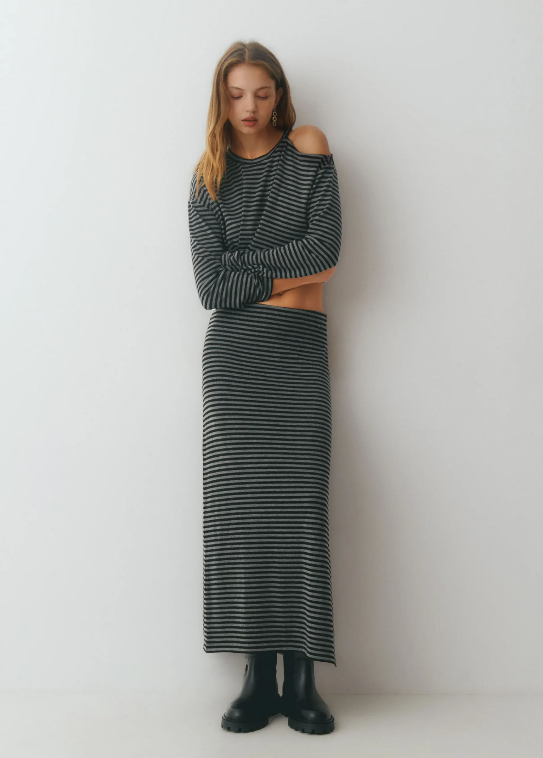 Brownie Faldas|Total Look*Falda midi raya tejida bicolor Negro