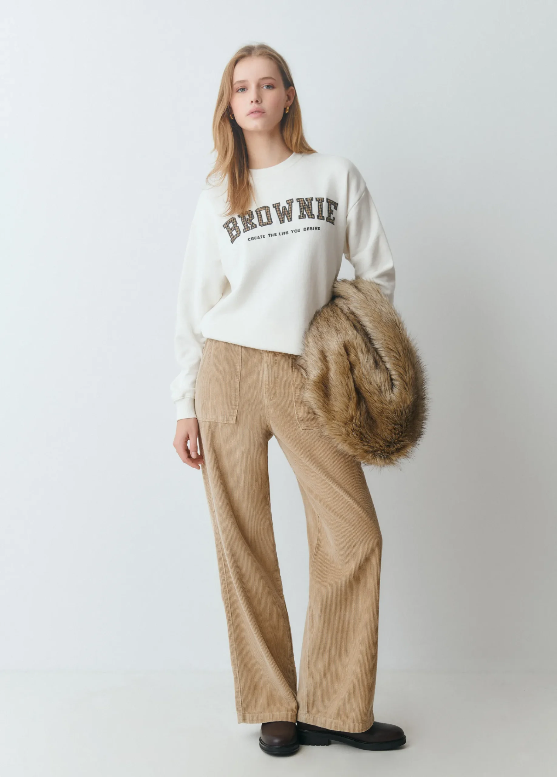 Brownie Sudaderas*Sudadera parche cuadros Crudo